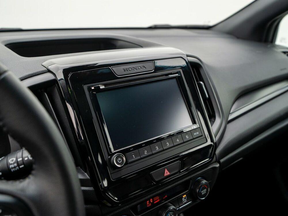 panel radia Honda Jazz